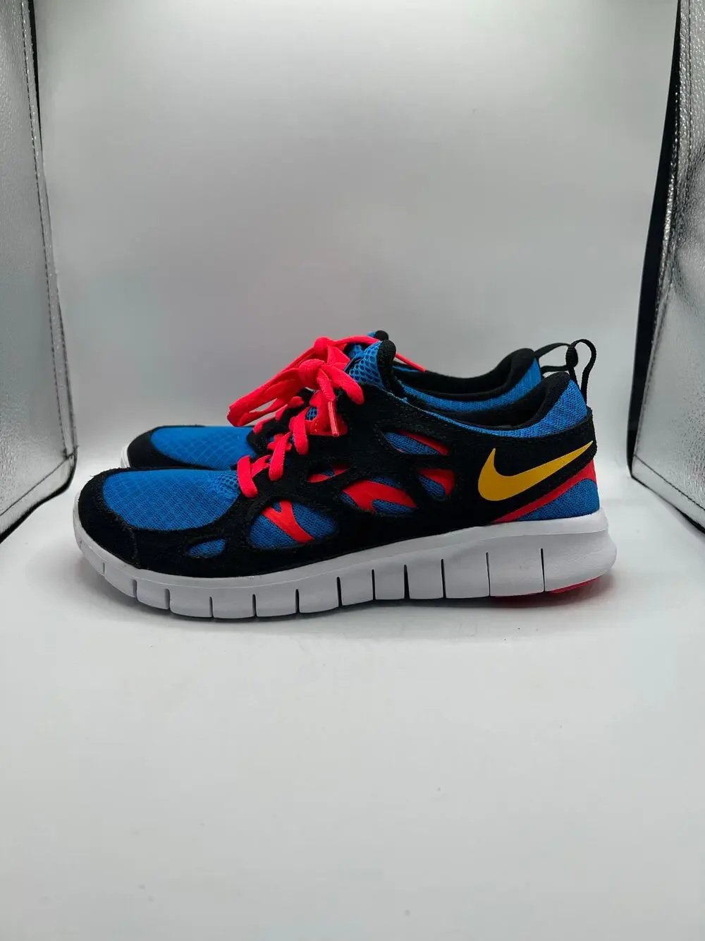 Nike Free RN 2 GS “Black Multi” size 6y/7.5 women’s